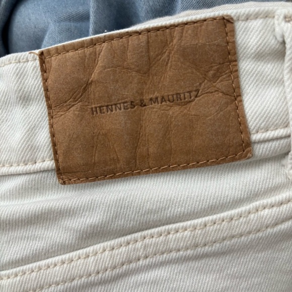 H&M Women's Cream Shorts Size 6 - Picture 4 of 4